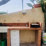 Дом отдыха Spacious Entire - Sicilian Design - By Sea With Garden & Parking *