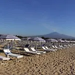 Spacious Entire - Sicilian Design - By Sea With Garden & Parking *